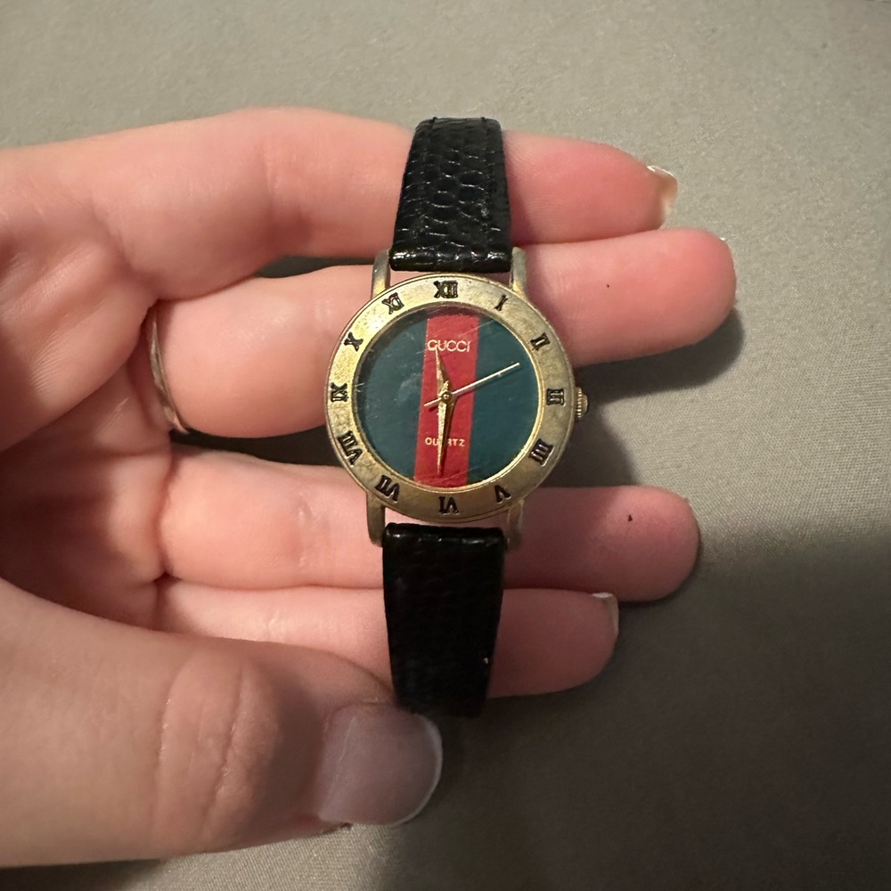 Vintage gucci women’s watch